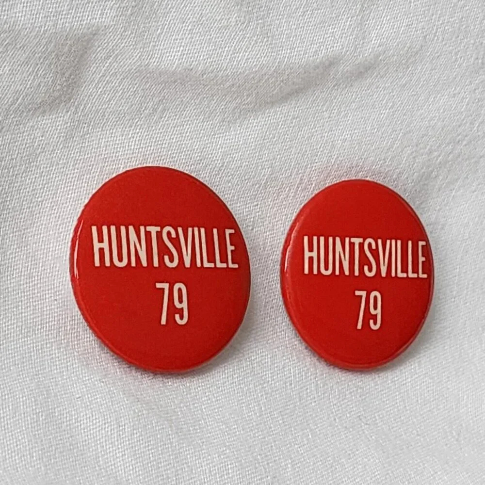 Huntsville Alumni‎ 1979 Red Stone Arsenal Rocket City Pinback Rare Memorabilia